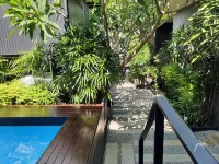 At Koh Larn Resort - piscina