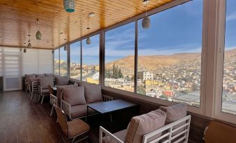 Beit Alshabaan Inn