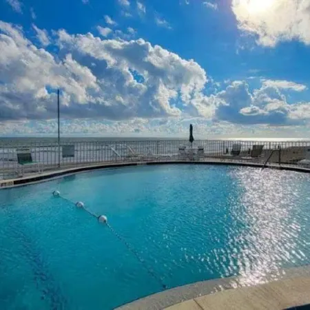 Stylish beachfront condo 2 bed 2 bath panoramic balcony sleeps 6