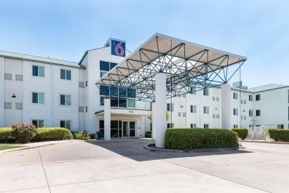 Motel 6 Irving, TX - DFW Airport North