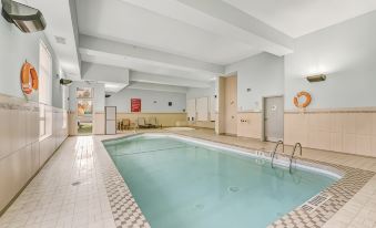 Holiday Inn Express & Suites Edmonton South