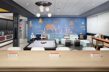 Tru by Hilton Louisville East