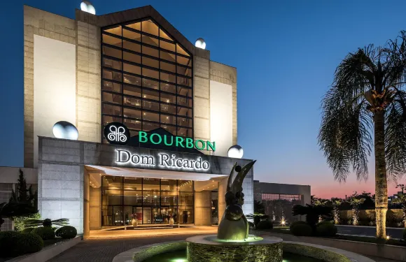 波里卡多庫提商務酒店