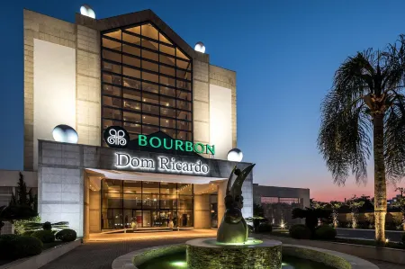 Bourbon Dom Ricardo Aeroporto Curitiba Business Hotel Отели в г. Сан-Жозе-дус-Пиньяйс