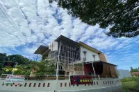 Homestay Syariah Callista Bantaeng Mitra RedDoorz Hotels in 