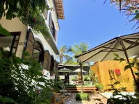 A Coroa Hostel & Suites