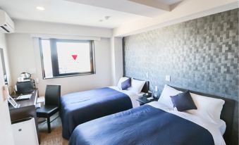 5. Hotel Li..