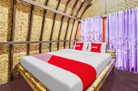OYO 1837 Telone Bungalow فنادق في Pemongkong