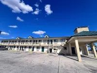 OYO Hotel Pearsall I-35 East Hotels near Frio Pioneer Jail Museum