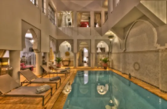 里亞德什米斯酒店