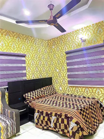 Divine Villa and Resorts Ltd Отели в г. Umu Ezeukwu