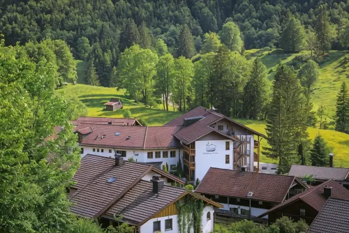 Alphotel Ettal Hotels in Farchant