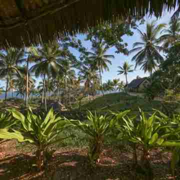 Kinasi Lodge Hotel Exterior