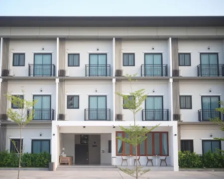 โรงแรมเดอะ เซน โฮเต็ล ยโสธร โรงแรมในอำเภอเมืองยโสธร