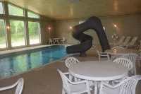 Walker Hotel - Pools