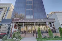 Hotel Lulu Hotels in 