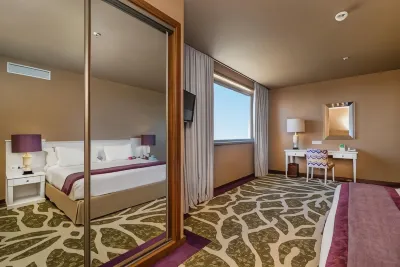 Holiday Inn Porto - Gaia Отели рядом с достопримечательностью «Понти-ди-Дон-Луиш I»