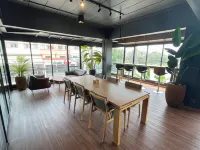 The Bedrooms Maeklong & Service Apartments Khao Yoi 호텔