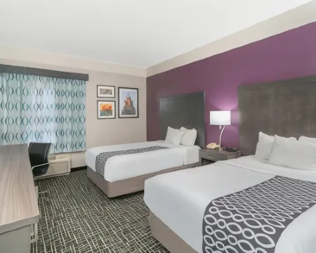 La Quinta Inn & Suites by Wyndham Latham Albany Airport Hotels in Latham