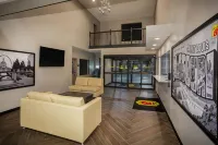 슈퍼 8 바이 윈덤 세인트 루이스 노스 제닝스 호텔