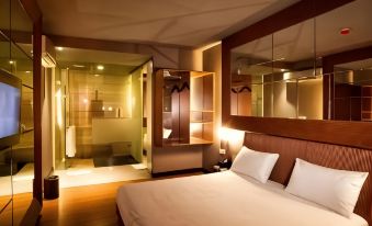 108 Hotel by Him