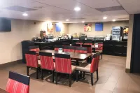 Comfort Inn فنادق في West Bloomfield Township