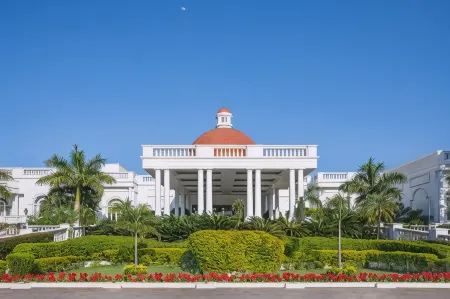 Taj Mahal Lucknow Отели в г. Лакхнау