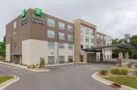 Holiday Inn Express Williamsburg Hotels in 