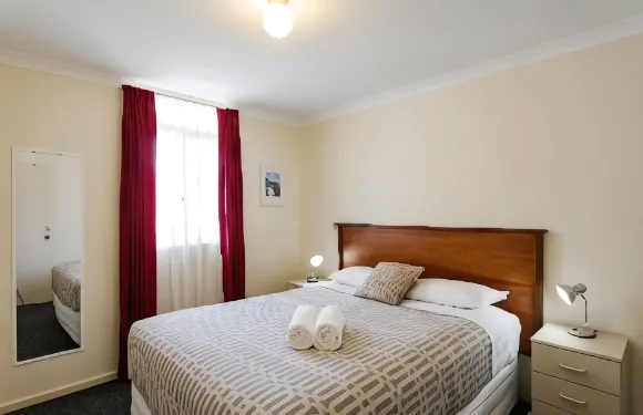 公園大街假日單位酒店