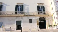 Palazzo Circolone Hotels in Spongano