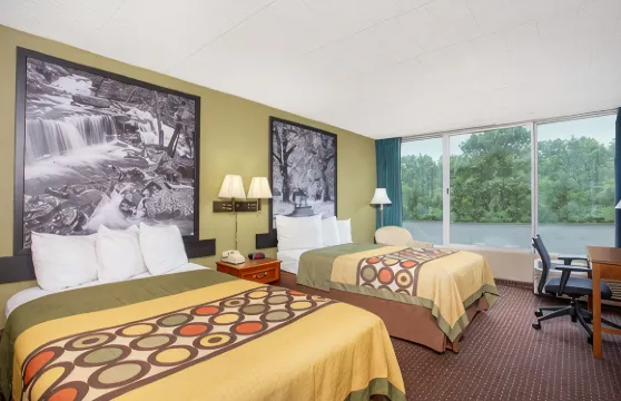 伊利-I 90速8酒店