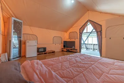 Taean Hakam Four First Caravan Glamping Hotels near Taeanhaean National Park