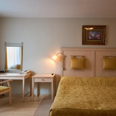 Dzemgi Hotel Hotel in zona Ekspotsentr Knaaz