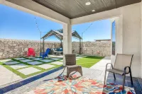 !!!PERFECT!!! New Luxurious Modern Home w/ Private outdoor Pool !! Hotels in El Paso County