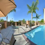 ホリデイ イン エクスプレス ホテル アンド スイーツ リバー パーク by IHG