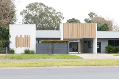 High Street Motel Hotels near Echuca Thong Tree