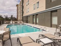 La Quinta Inn & Suites by Wyndham Atlanta South - McDonough