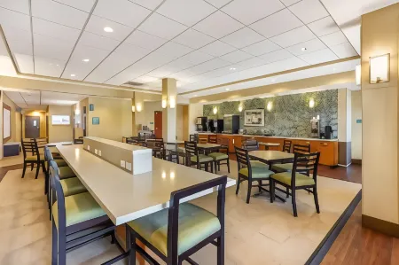 Best Western Plus Tuscumbia/Muscle Shoals Hotel  Suites