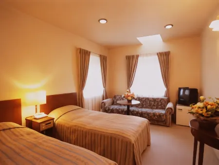 Izukogen Onsen Chiisana Hotel Lemonju