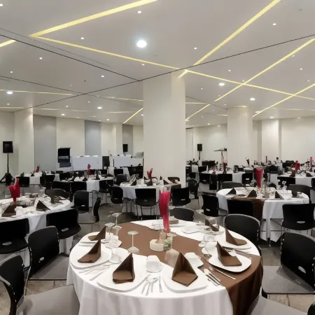 Ramada Encore by Wyndham Guadalajara Sur