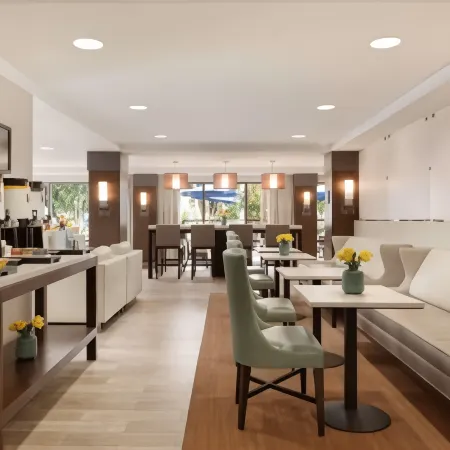 Hampton Inn Miami-Airport West Отели рядом с достопримечательностью «Трамп Нешнел Дорал Майами»