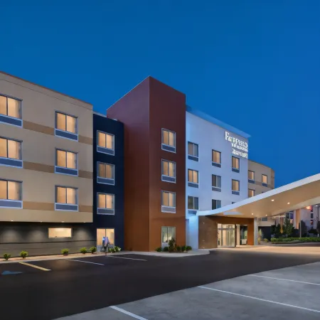 Fairfield Inn & Suites Lexington East/I-75 Отели в г. Фейетт