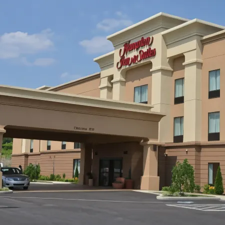 Hampton Inn & Suites Sharon