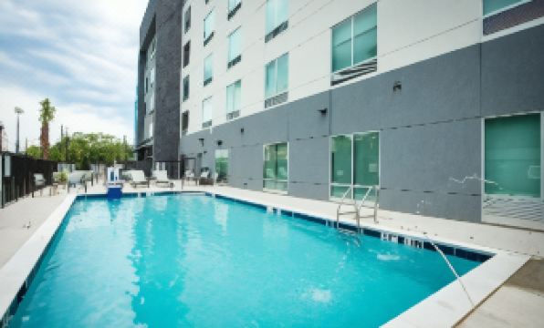 Holiday Inn Express & Suites PENSACOLA AIRPORT NORTH - I-10 by IHG