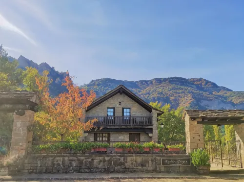 호텔 루랄 엘 미라도스 데 로스 피리네오스