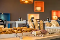 イビス スタイルズ ソミュール ガレ サントル - 朝食