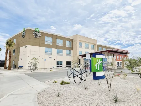 Holiday Inn Express & Suites BLYTHE by IHG
