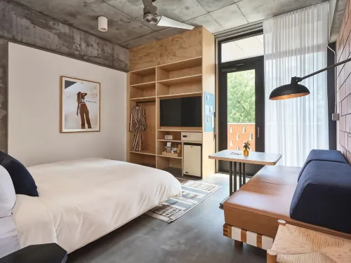 Carpenter Hotel