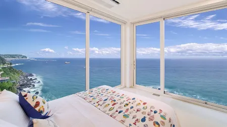 Samcheok Beach Hill Pool Villa
