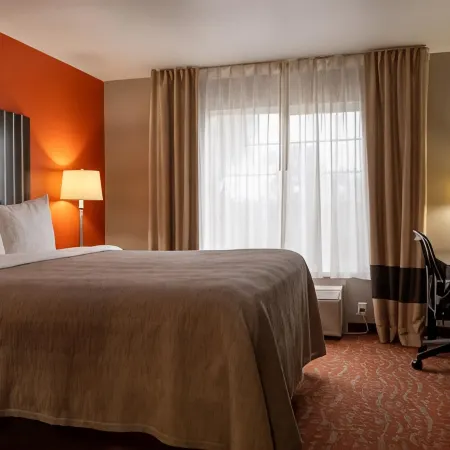 Quality Inn & Suites Fresno Northwest